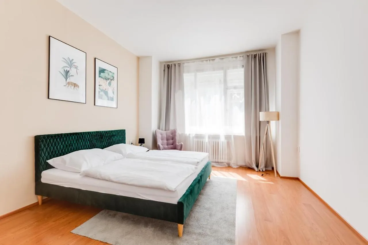 Riben House Prague Aparthotel