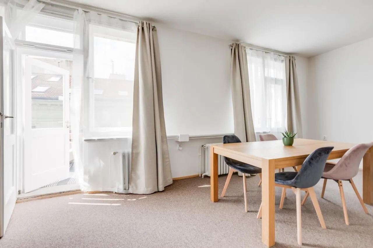 Riben House Prague Aparthotel