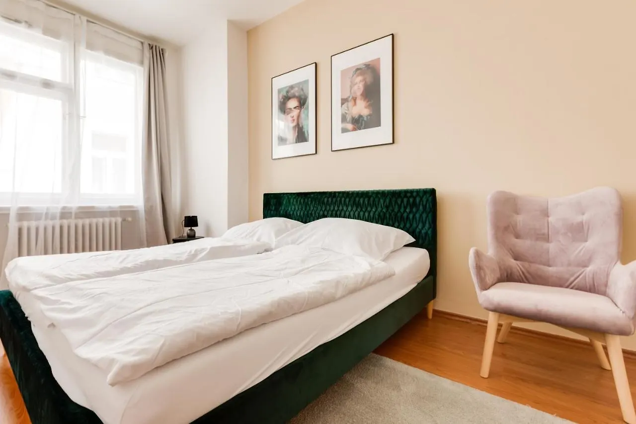 Riben House Prague Aparthotel