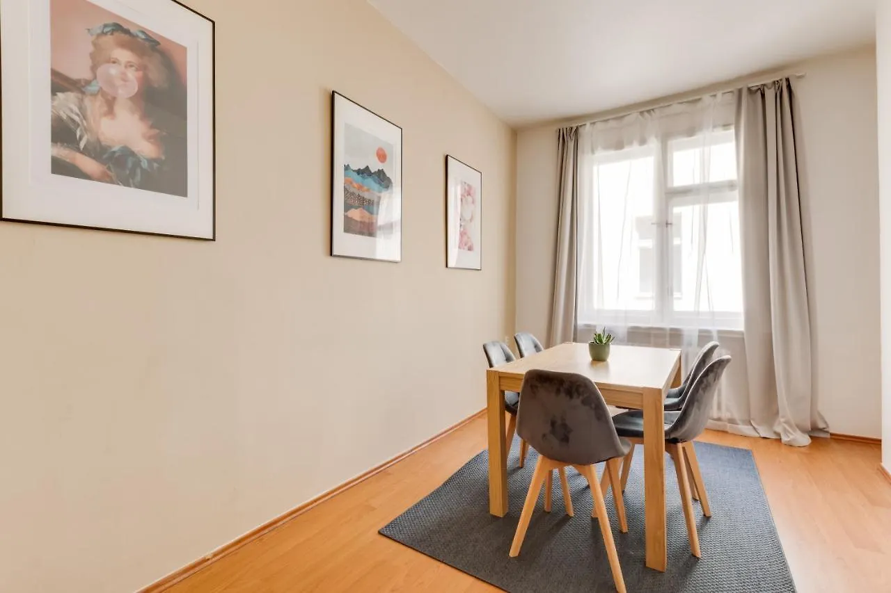 Riben House Prague Aparthotel