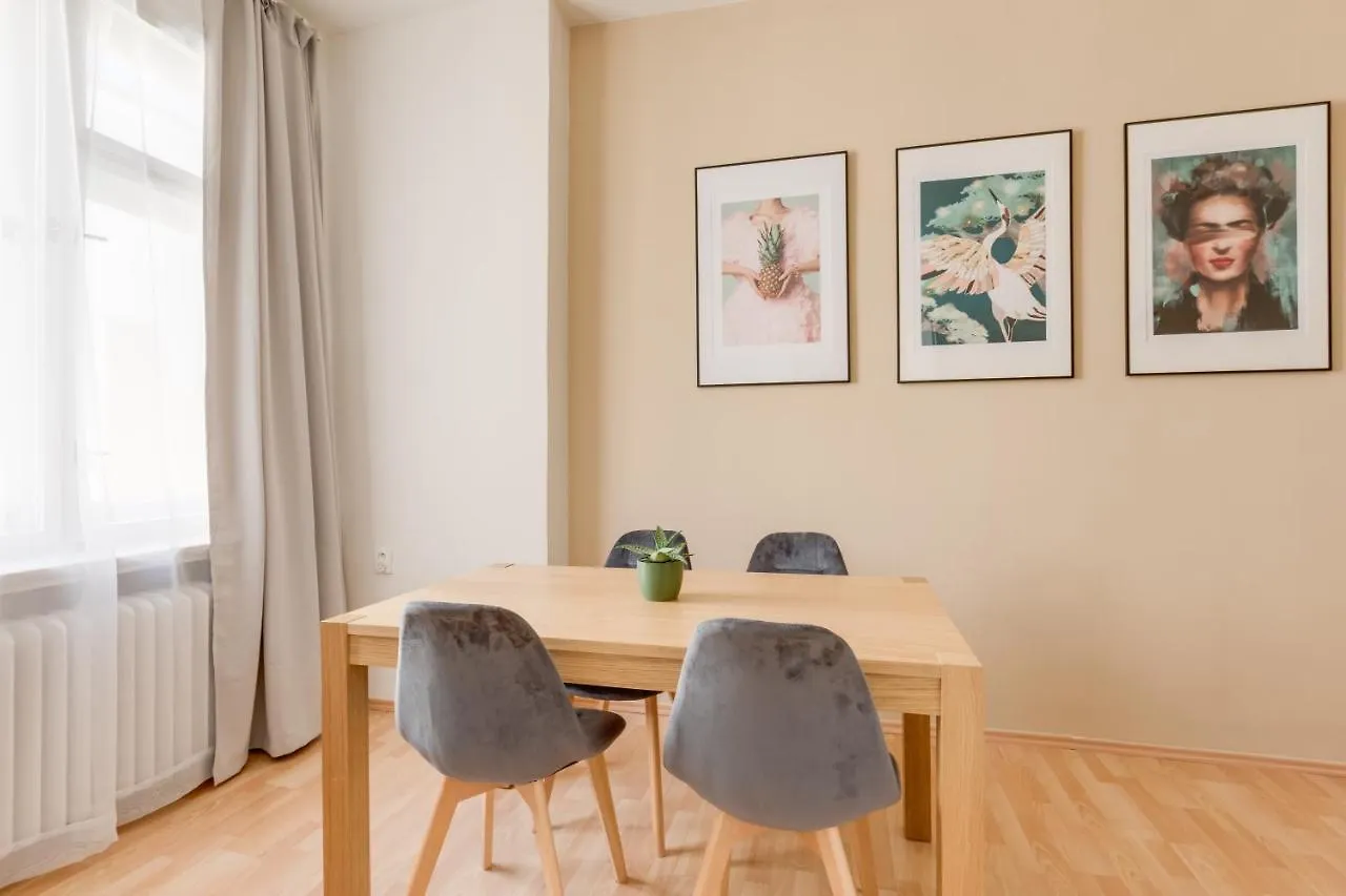 Riben House Prague Aparthotel