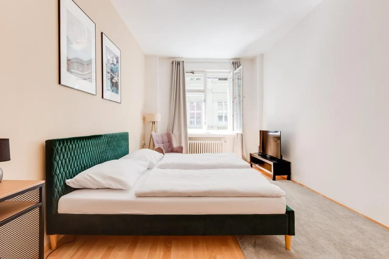 Riben House Prague Apart otel 0*,