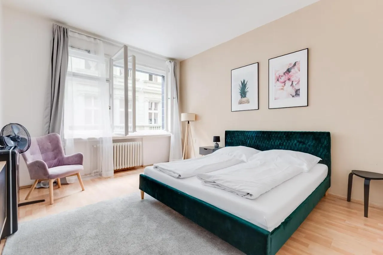 Riben House Prague Aparthotel