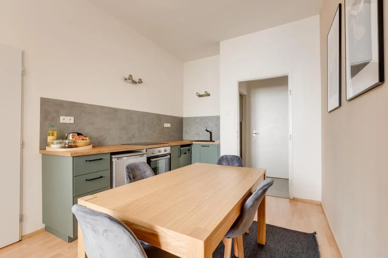 Riben House Prague Aparthotel 0*,