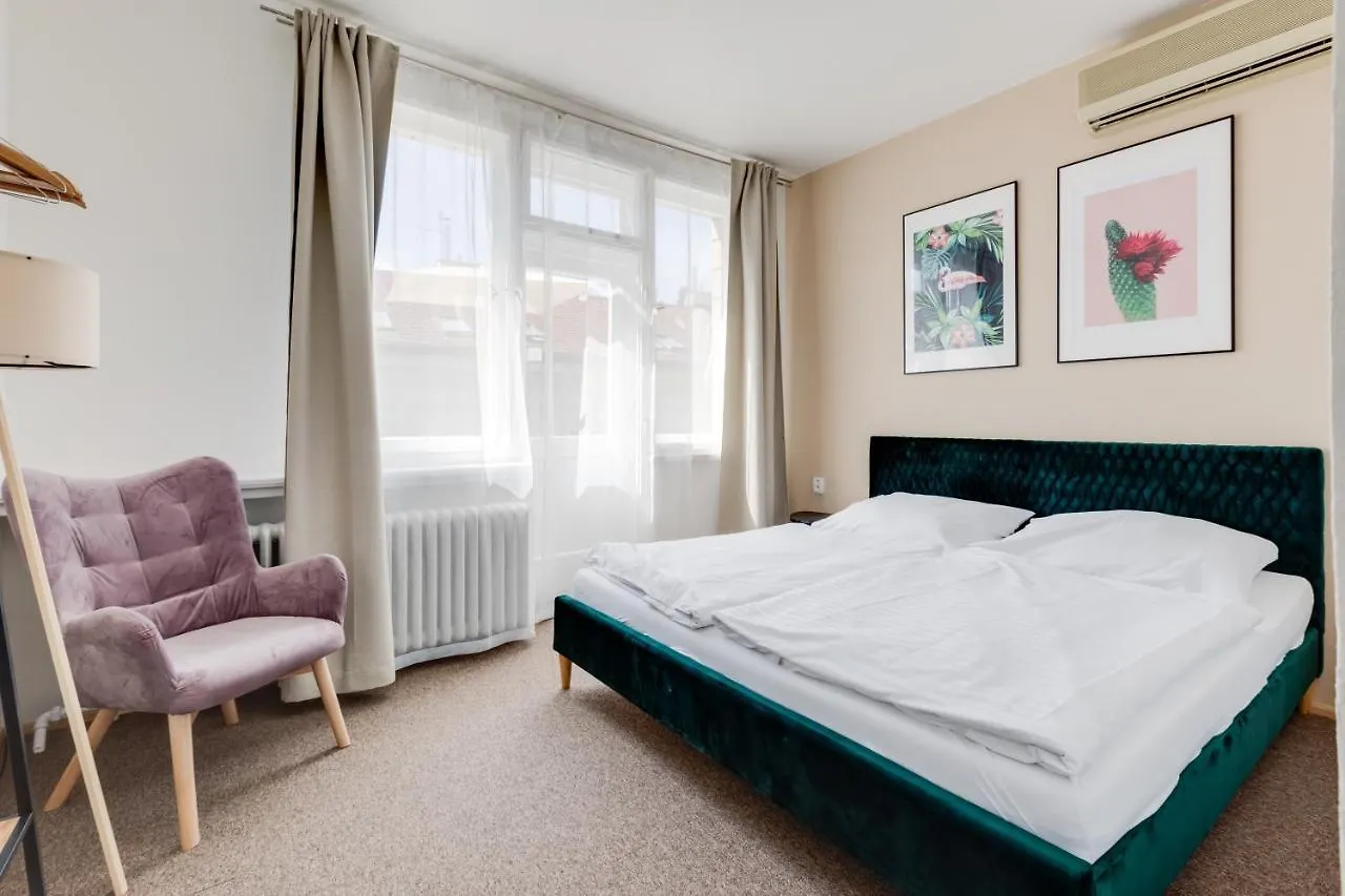 Riben House Prague Aparthotel