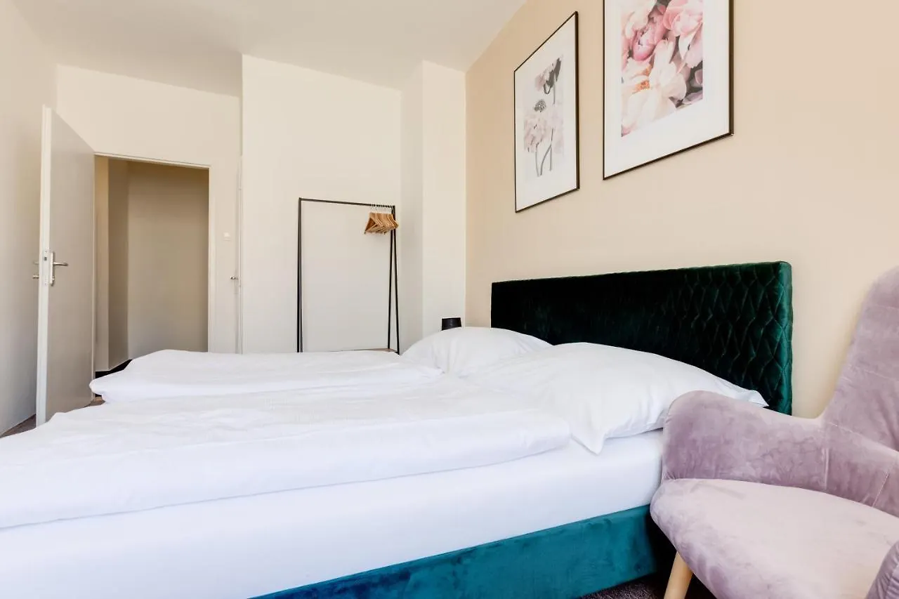 Riben House Prague Aparthotel