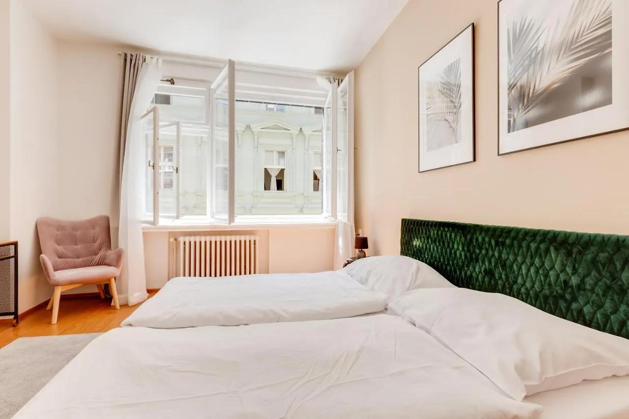 Riben House Prague Aparthotel 0*,