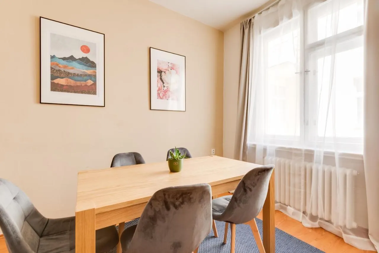 Riben House Prague Aparthotel